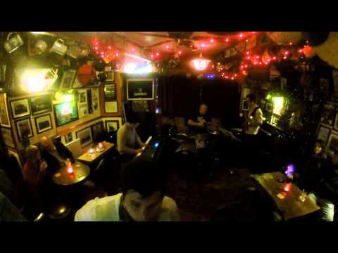 The Groov Monkz - Live in Connoly's Kinvara. 03/2014 part 1/3