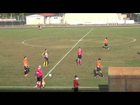 Azione infortunio durante partita Castelfranco - Oristano