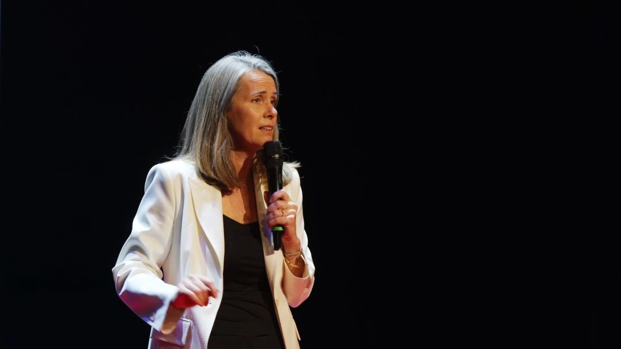 Et si la solution aux crises mondiales était là depuis toujours ? | Marie Eloy | TEDxMontmartre