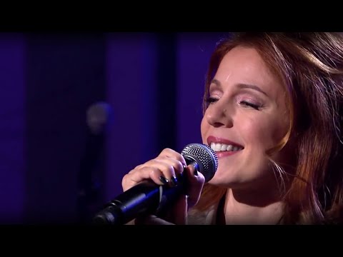 Isabelle Boulay - Jenny/Jolie Louise/Petite Marie (Medley)