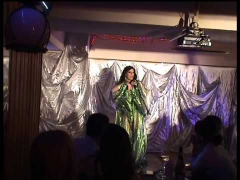 Jitka Zelenková - Ve stínu na pláži travesti Divoké kočky Miriam a Sindy 8OSMA