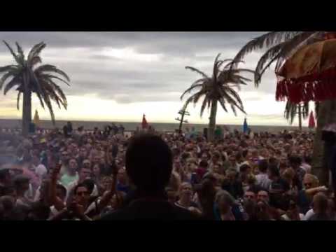 Hernan Cattaneo playing Danny Lloyd Remix at Woodstock Bloemendaal   Holland