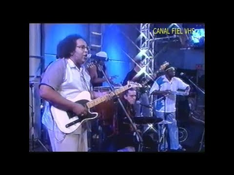 Rede Globo e RBS TV/RS - Banda Trio Mocotó no Programa do Jô, Bloco final 12/12/2003.