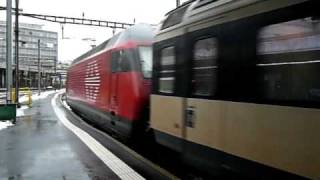 preview picture of video 'SBB InterCity train arrived at the Lausanne station'