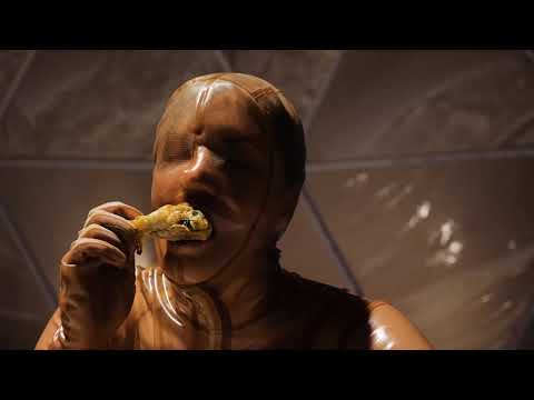 Performance-installation „MASS–BLOOM EXPLORATIONS“ „Recoil Performance Group“ (DK)