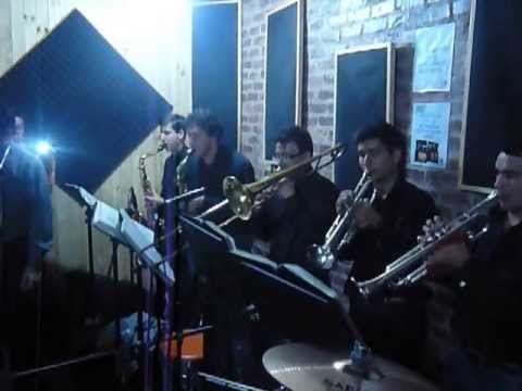 GRUPO ROMO SIN UN ADIOS  BANANAS