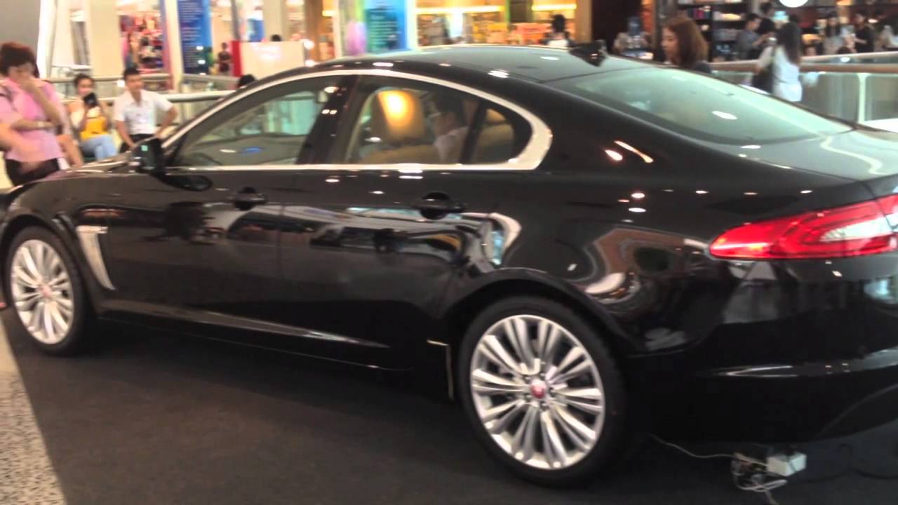 Jaguar XF Ultimate Black