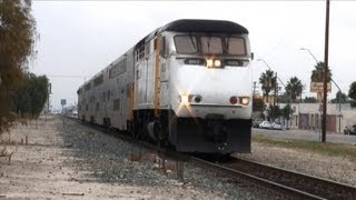 preview picture of video 'Metrolink 883 NB @ The Sun Valley Station, California 10.25.11'