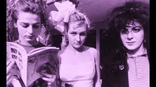 The Slits - New Town (John Peel Session 1977)