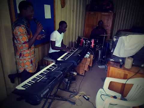 RR. Nyine munywani wangye ogwo