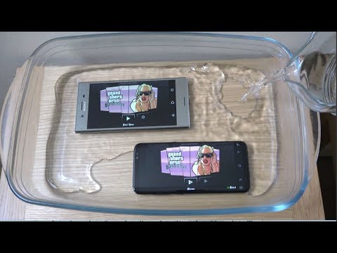 Sony Xperia XZ Premium vs Samsung Galaxy S8 - Underwater Gaming Test!