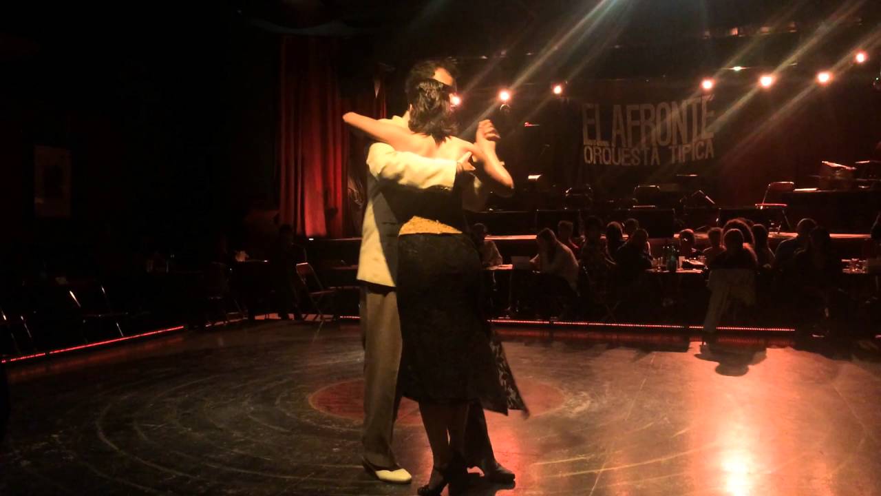 1 de 4 - Natalia Agüero y Agustin Venturino - Bendita Milonga Papas Calientes