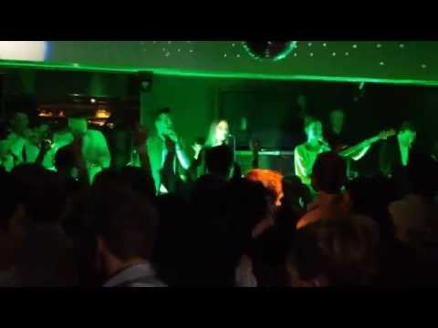 Locked out of heaven with Xequtifz