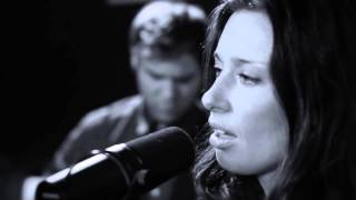 Lera Lynn - Standing on the Moon