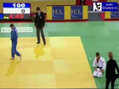 Judo 2009 Paris: Darbelet (FRA) - van de Kamer (NED) [-66kg].