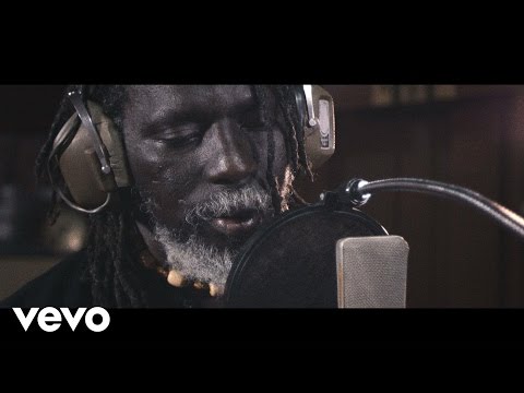 Tiken Jah Fakoly - Is It Because I'm Black? ft. Ken Boothe