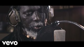 Tiken Jah Fakoly - Is It Because I'm Black? ft. Ken Boothe