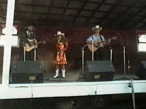 Yodeling Mallorie Haley * 2000 Old Time Country Music Festival, Avoca Iowa