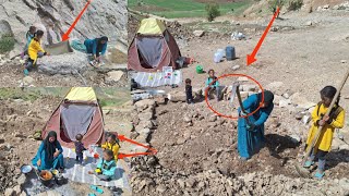The life challenges of  mother and her daughters to build a house in the the mountai