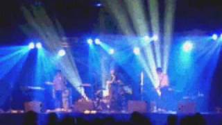 Two Hours Traffic - Noisemaker (live)