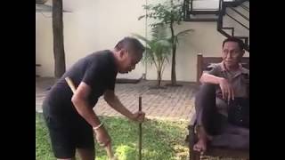 Download lagu Mas Tukul Lagi Bersih-bersih Sampe Om Joss Ikut Di Bersihin mp3