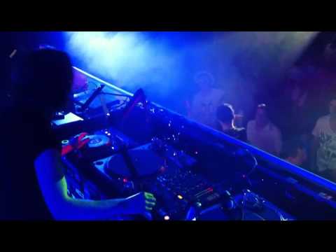Krissi B playing UK BASSLINE to some French people on a boat @ Wile Out (Bass Society) PARIS
