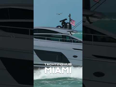 Pershing 6X's "furious" entry into Haulover inlet