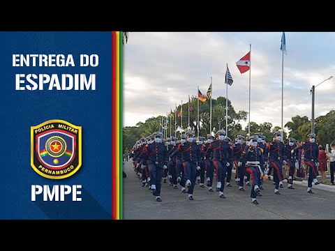 ENTREGA DO ESPADIM TIRADENTES AOS ALUNOS OFICIAIS DA PMPE