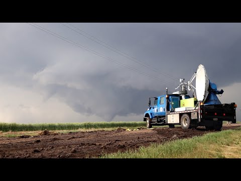 TORNADIC WINDS: Dodge City