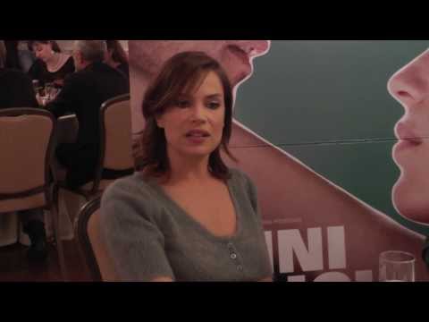 Micaela Ramazzotti, esaurita e bisex in "Anni felici" (LoSpettacolo.it)