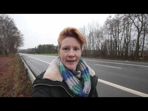 E22 vid Tollarp. Före och efter nya sträckningen öppnades.