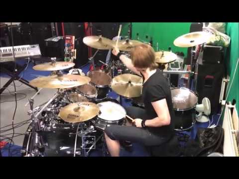 Metal drumming: triplet and 36th note drumfill lesson