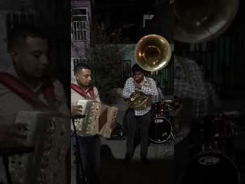 Radicamos en South Central (cover) Los De La Tuba Alegre