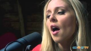 Diana Vickers &quot;Cinderella&quot; Acoustic Performance - Exclusive