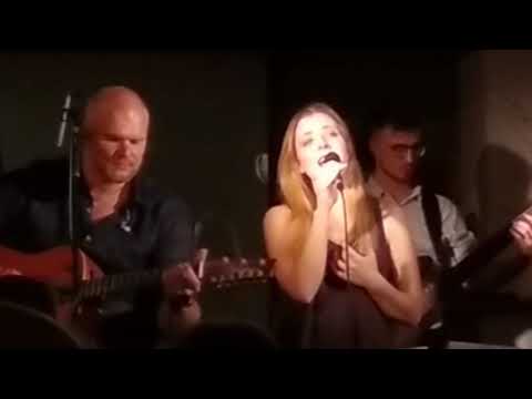 Radim Flender - Zakletá v záclonách