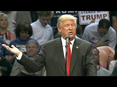 Trump awkwardly refers to 9/11 as "7-11"