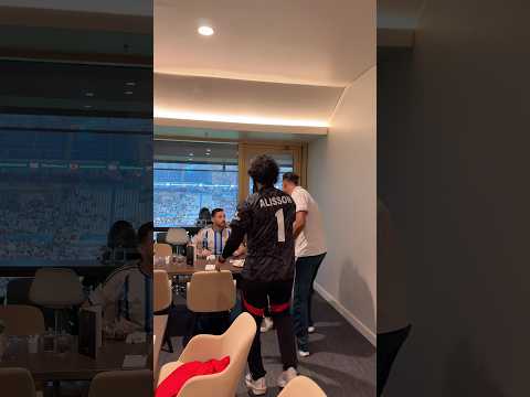 ظهور كرستيانو رونالدو مع فان دايك واليسون وامبابي وميسي في ملعب لوسيل في قطر 😳🔥