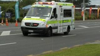 preview picture of video 'New St John Ambulance #23, Great South Road, 26 Oct 09'