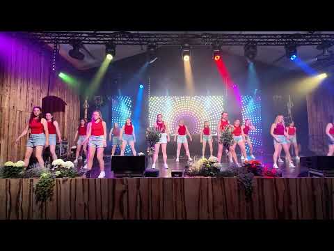 2025-05-30 FFW Ehringen Festdamentanz