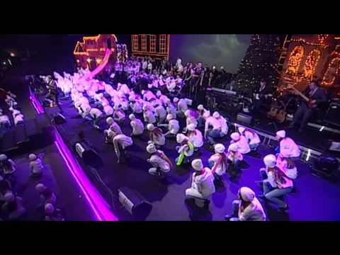 Lauris Reiniks - Es brienu + Orchestral INTRO (LR Ziemassvētkos)