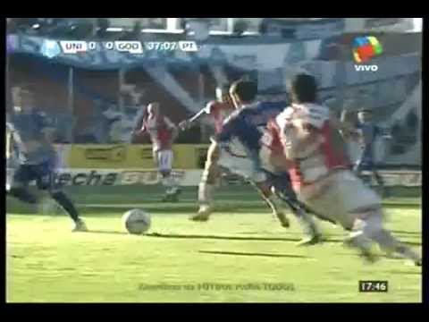 Expulsión de Pablo Miguez por falta sobre Emanuel Insúa Torneo Inicial 2012