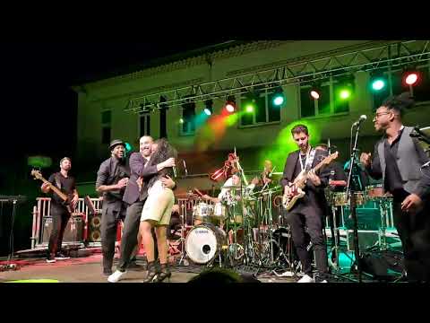 Alain Perez Féria latina orange 2023 bailarines danseurs