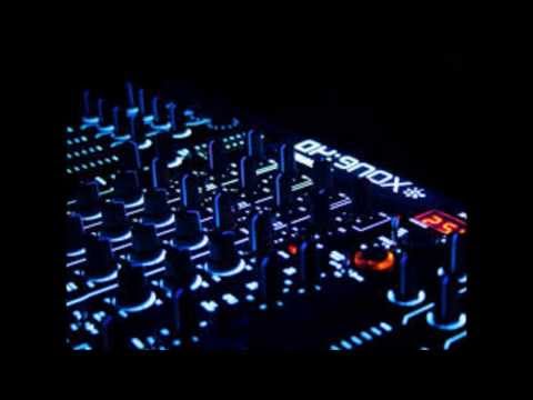 showtek vs knife party vs. martin garrix--Mash Up!