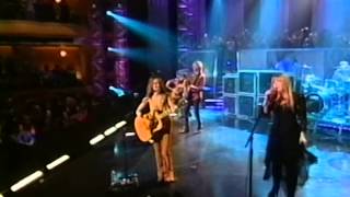 Sheryl Crow &amp; Stevie Nicks - Strong Enough / Sorcerer (Live 2002 1/4)