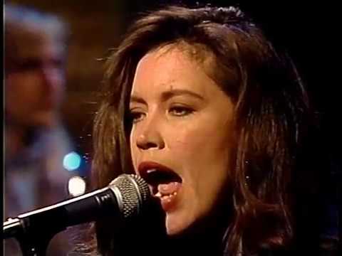 Toni Childs  - I Gotta Go Now (Live on Letterman 1991)