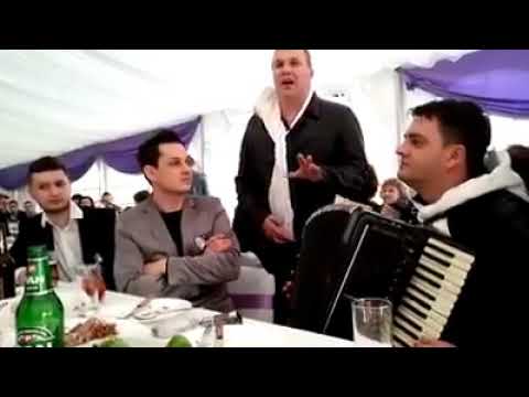 Semir Jahic kad se uhvati mikrofona na svadbi