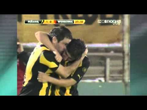 Gol de Corujo para la victoria parcial 1 a 0 de Peñarol sobre Inter