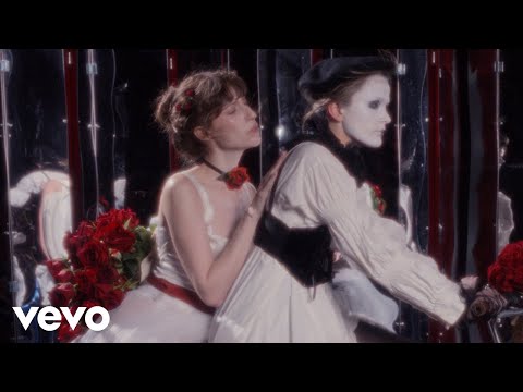 Maiah Manser - 100 Roses