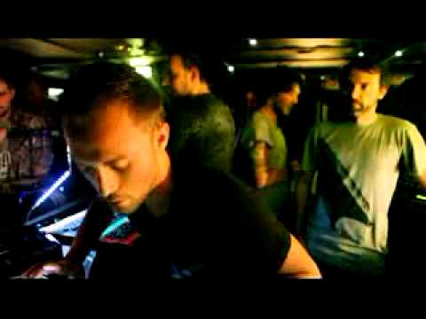 SNOOPY WINTER FRIDAY 5 NOVEMBRE 2010 SPECIAL GUEST STAR DJ "NORMAN DORAY" Part 4