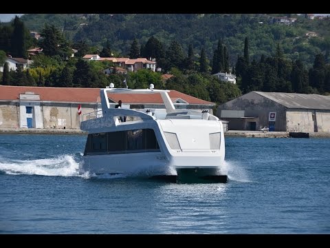 Overblue 44 | Motor Boat & Yachting
